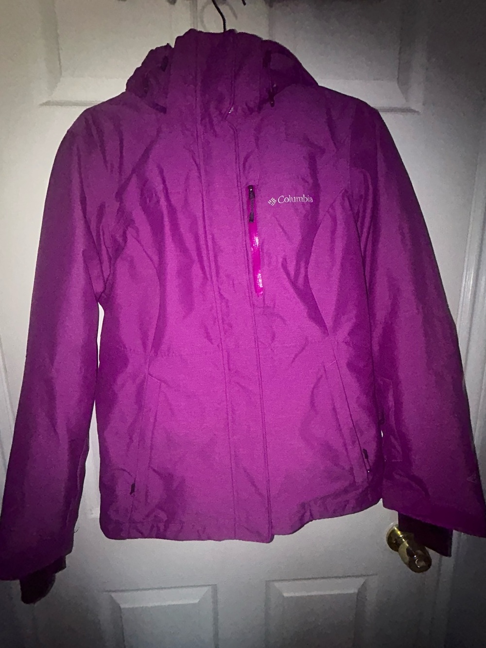 Columbia Womens size Small Berry removable Hooded Omni-Shield Snow Jacket